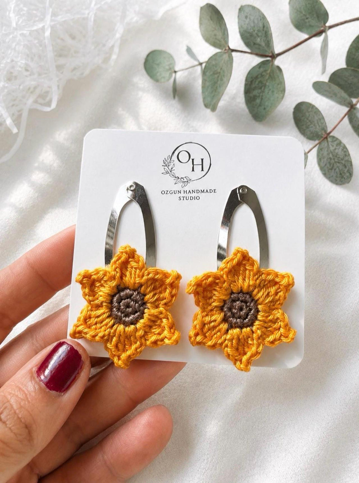Crochet Sunflower Bookmark, Book Lover Gift, Teacher, Reading Accessory (Bookmark + Hair Clips Set) __etsy:8094504208