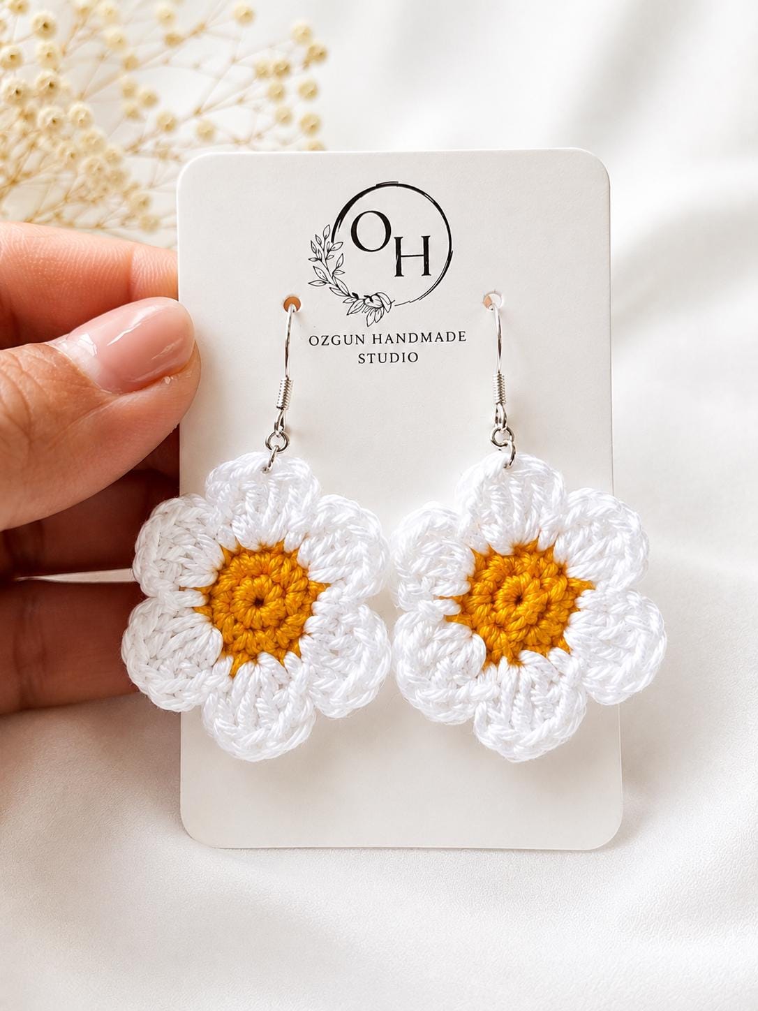 Crochet Daisy Brooch, Cottagecore Floral Pin, Cotton Yarn Botanical Accessory, UK Made Flower Jewellery __etsy:8125933587