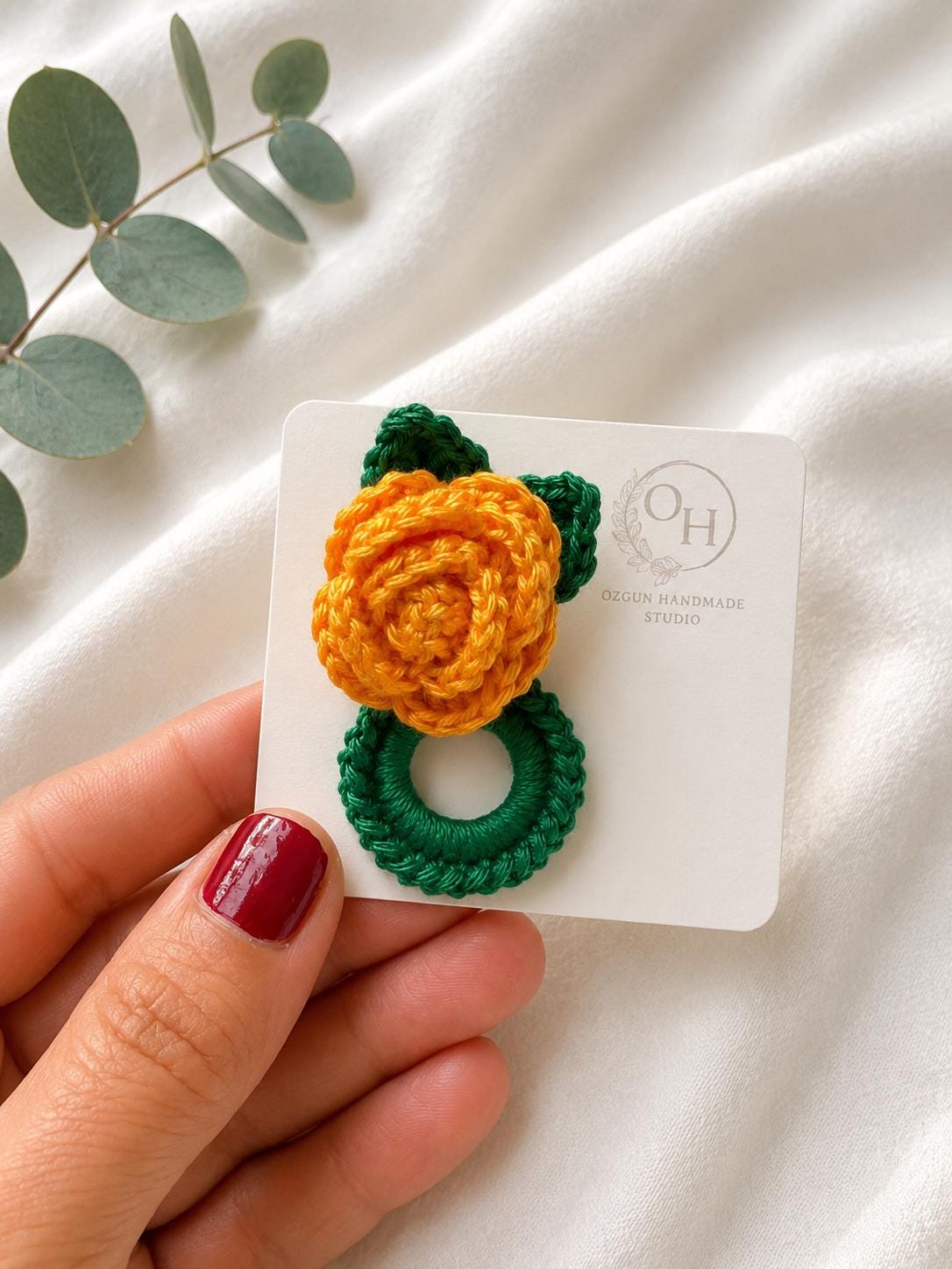 Crochet Rose Glasses Holder Brooch, Floral Eyeglasses Pin, Cotton Yarn, Handmade Accessory __etsy:8133204141