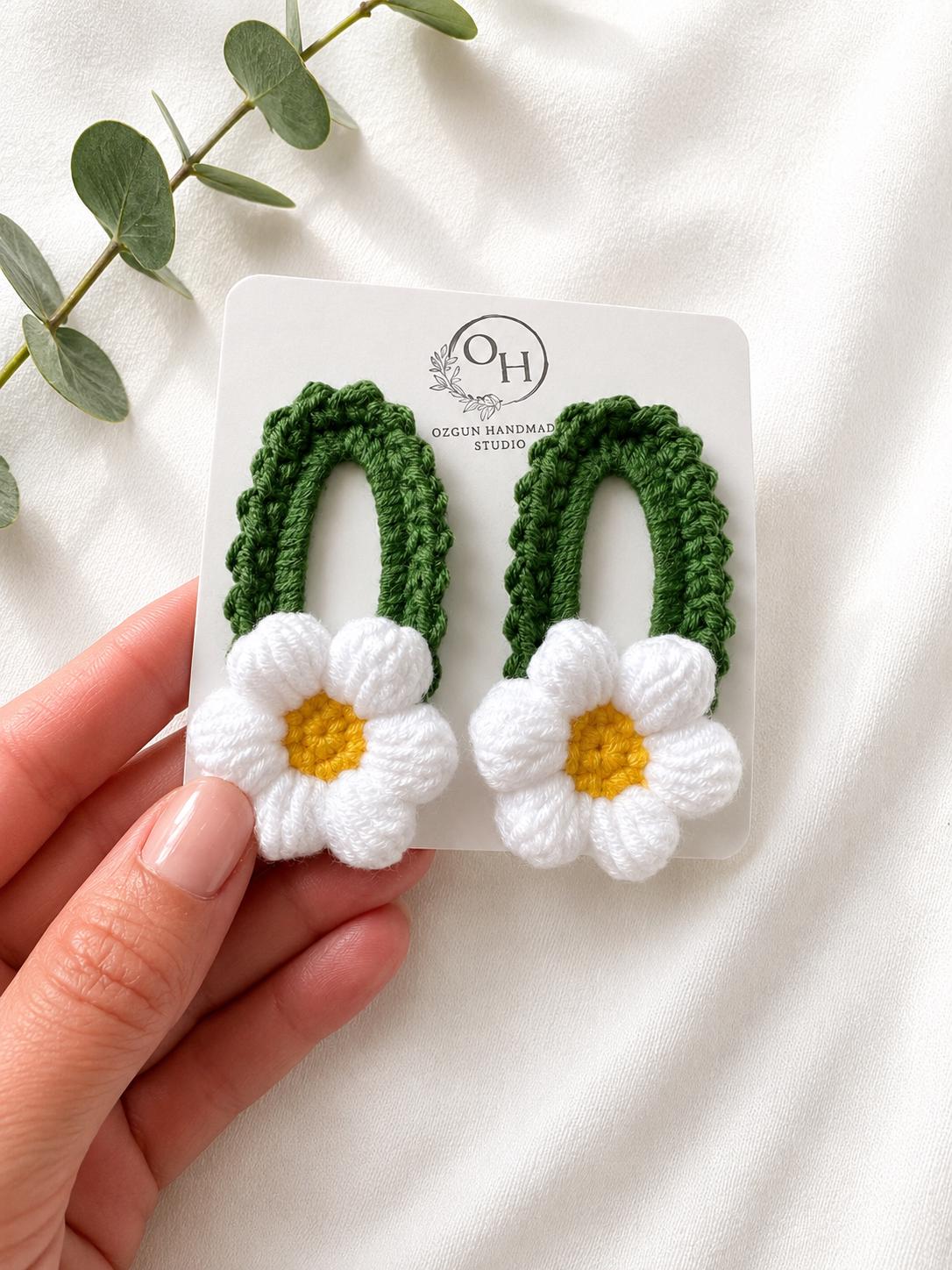 Crochet Sunflower or Daisy Hair Clip __etsy:8176568639